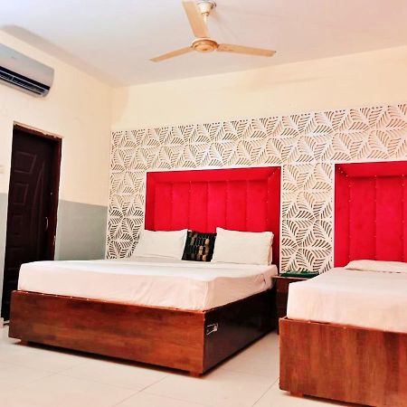Moon Soon Hotel Lahore Extérieur photo