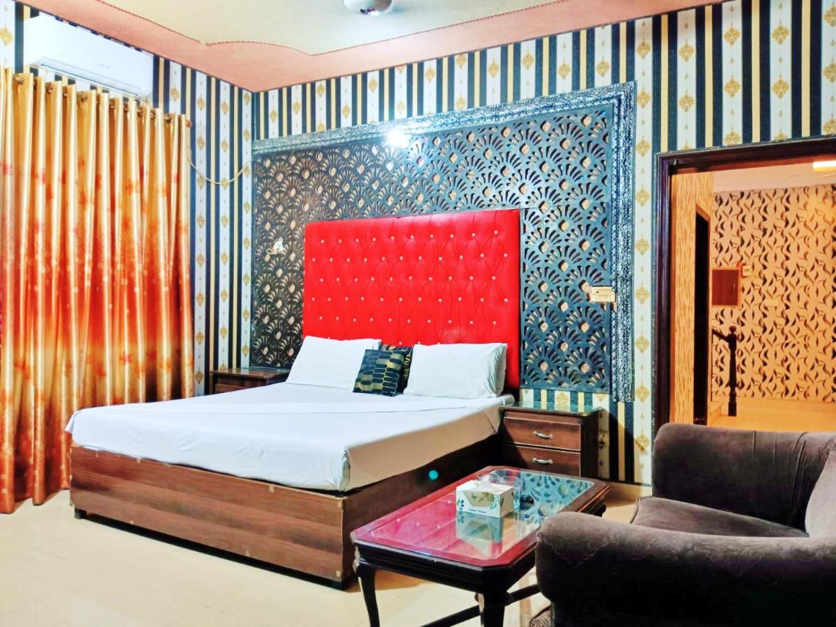 Moon Soon Hotel Lahore Extérieur photo