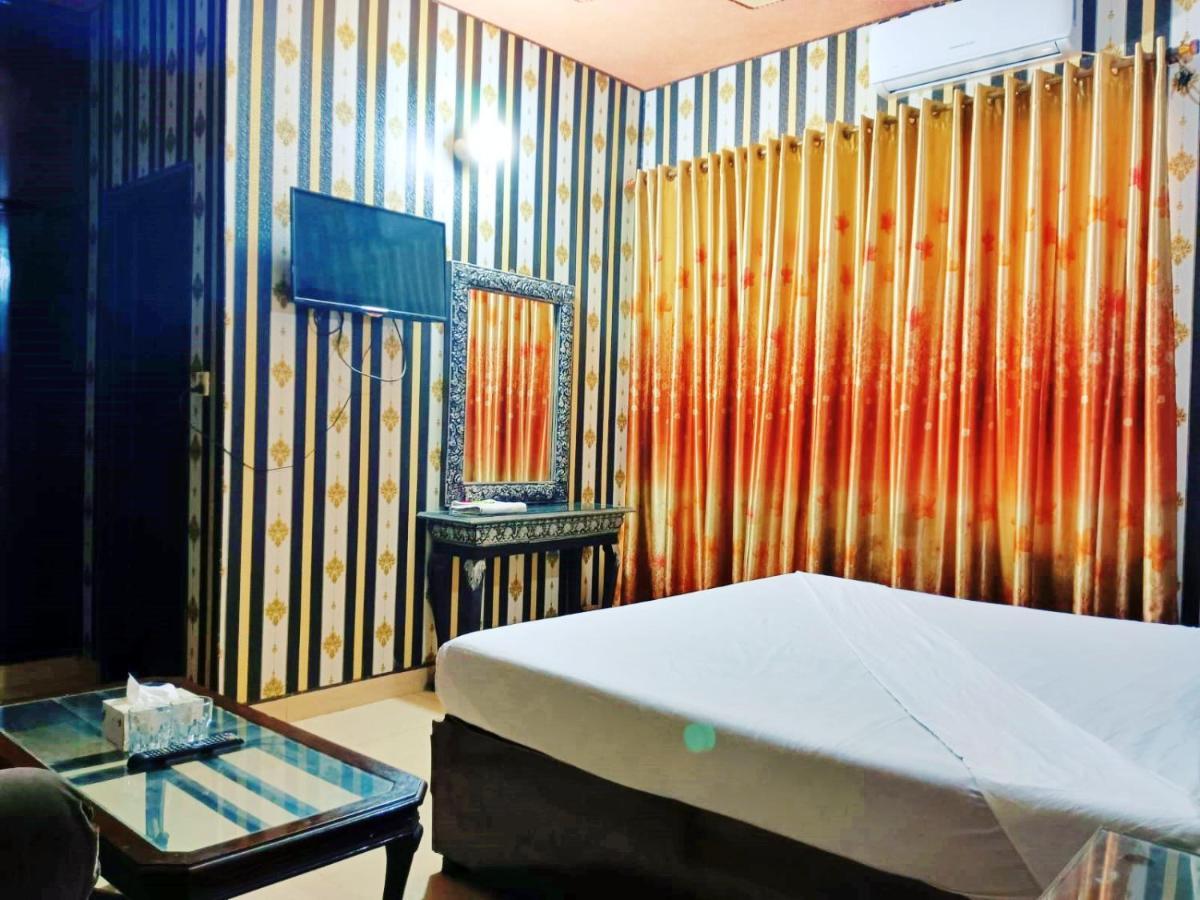 Moon Soon Hotel Lahore Extérieur photo